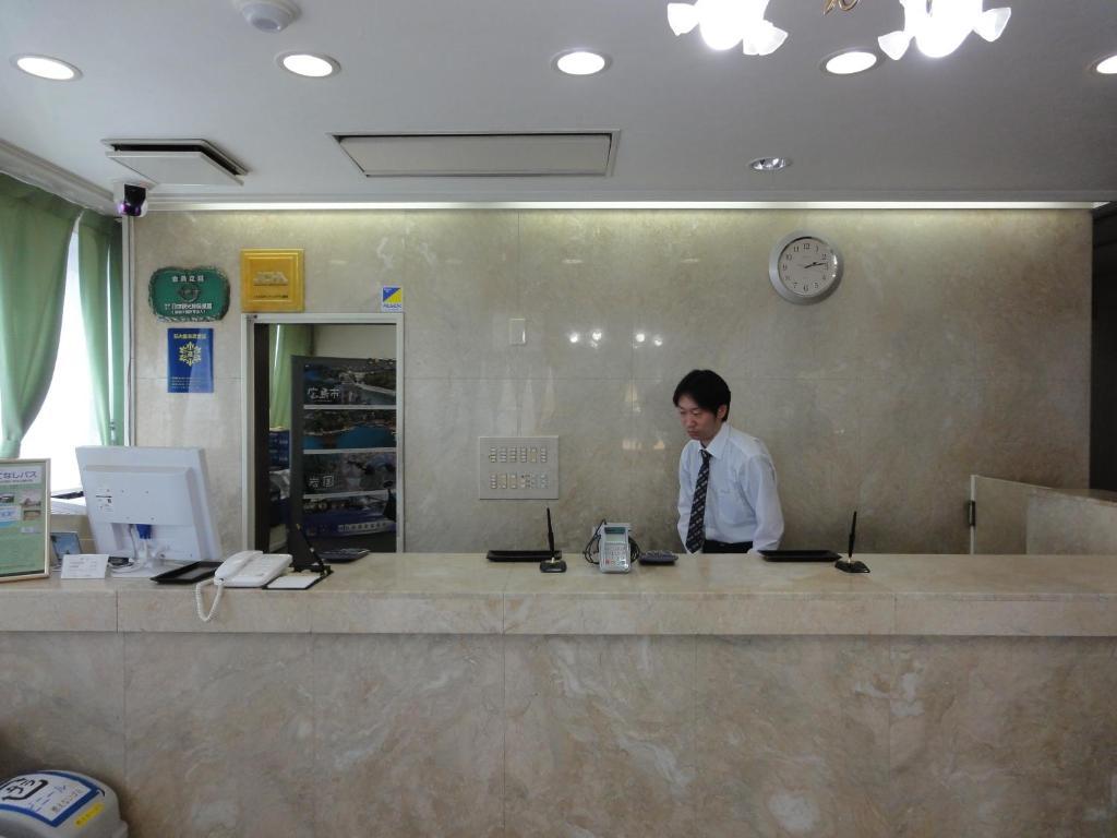 Hiroshima Rich Hotel Buitenkant foto